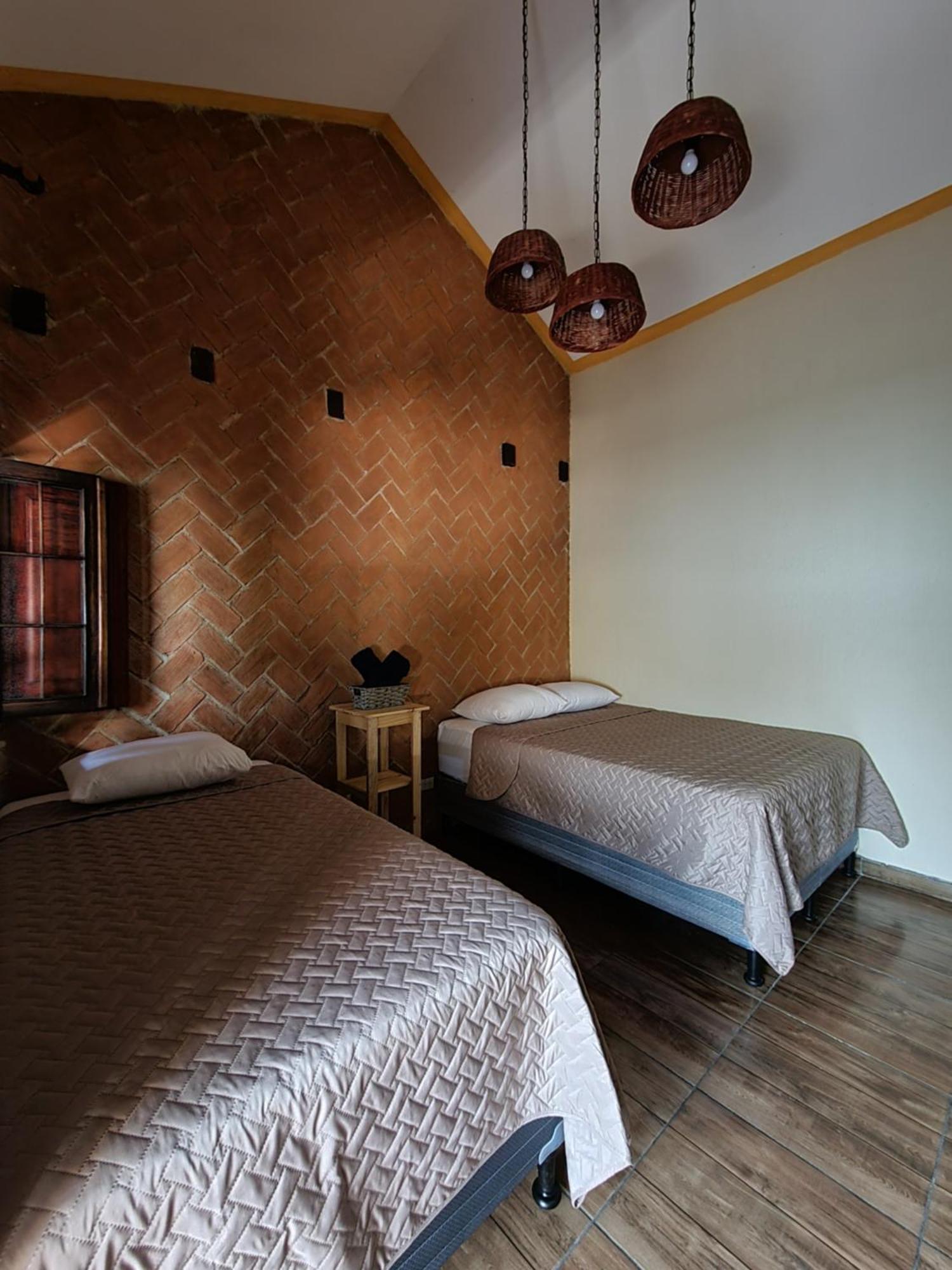 Central Hostel Boutique Антигуа-Гватемала Экстерьер фото