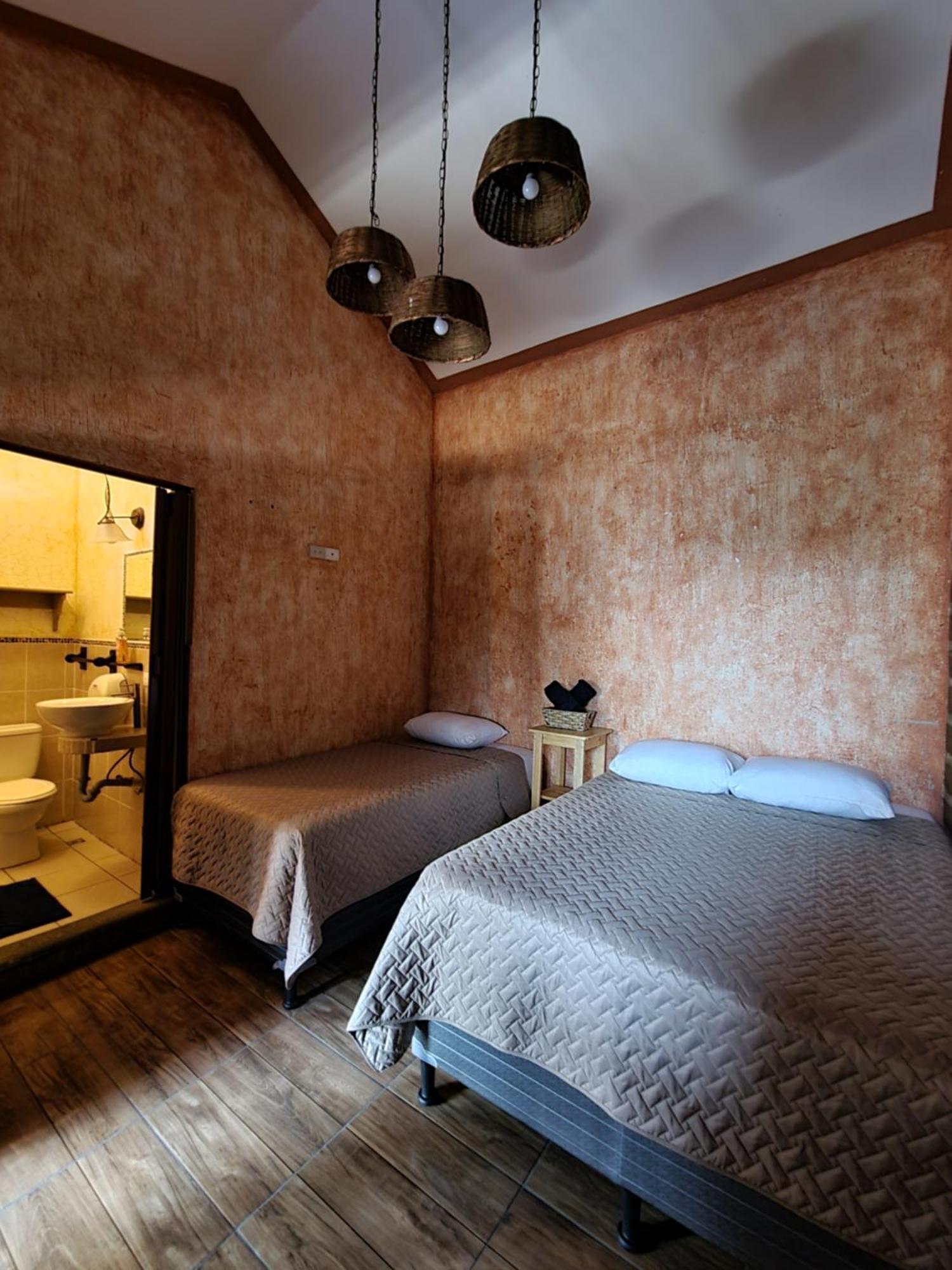 Central Hostel Boutique Антигуа-Гватемала Экстерьер фото