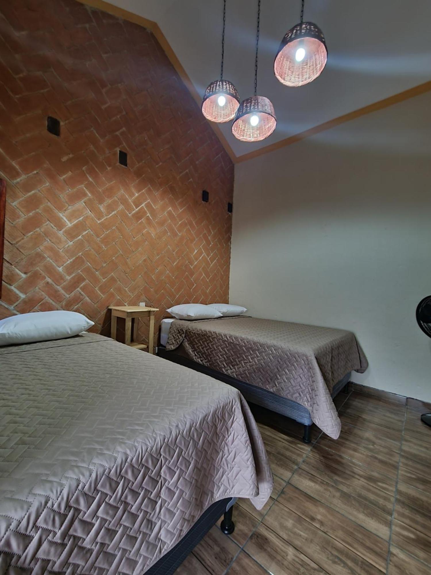 Central Hostel Boutique Антигуа-Гватемала Экстерьер фото