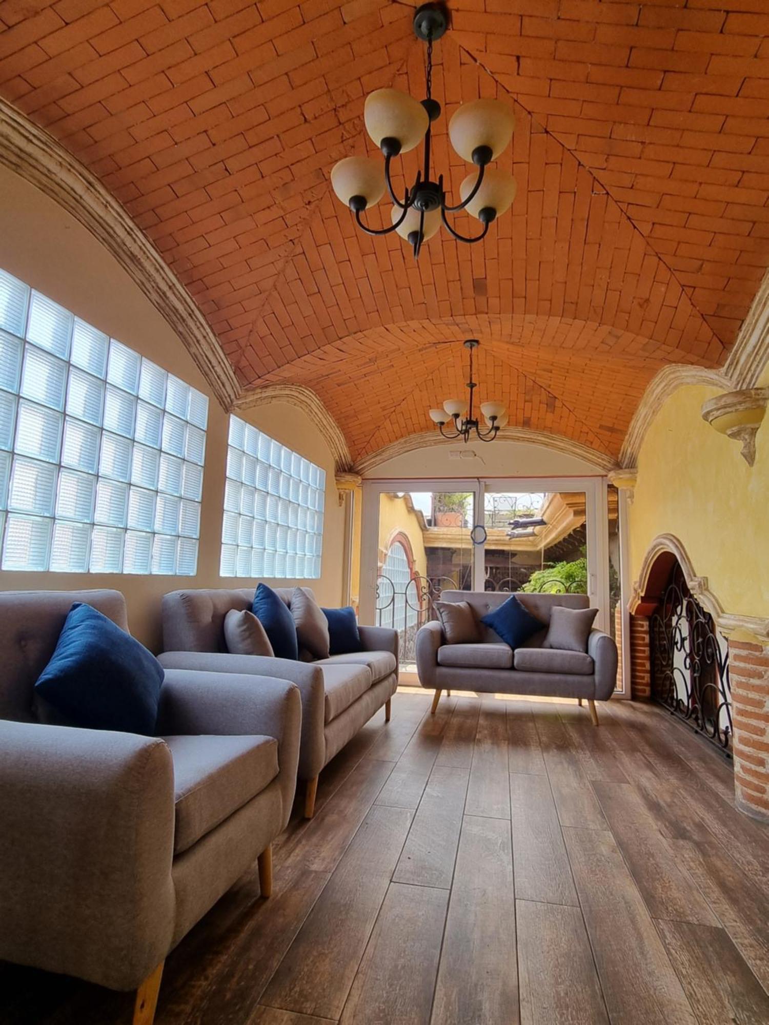 Central Hostel Boutique Антигуа-Гватемала Экстерьер фото